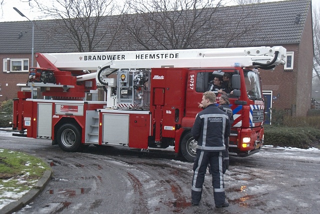 2010/20/20100117 002 Uiverstraat assistentie ambulance.jpg